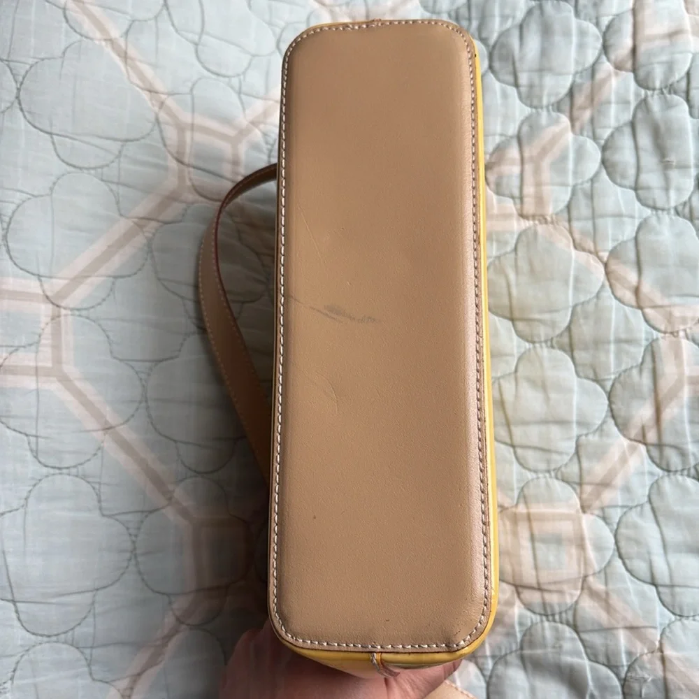 Arcadia patent leather yellow shoulder bag - Picture 4 of 12